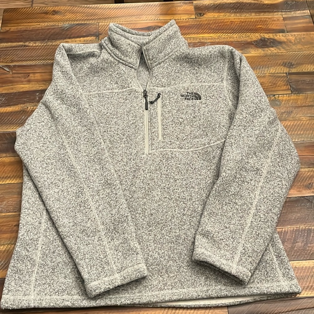 NorthFace 1/4 zip pullover XL